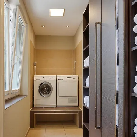 Fischzucht - Sauna, Grosse Dachterrasse, 3 Schlafzimmer - By Homekeepers Wurzburg