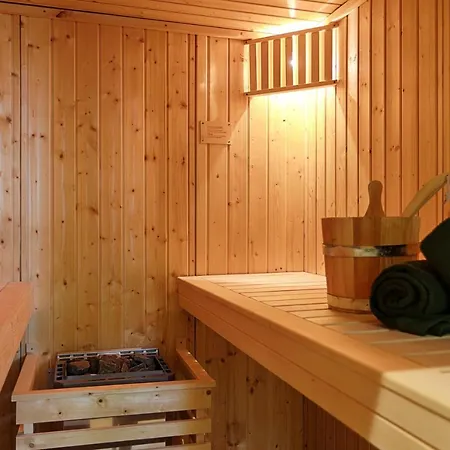 Homie Fischzucht - Sauna, Große Dachterrasse, 3 Schlafzimmer Apartment Würzburg